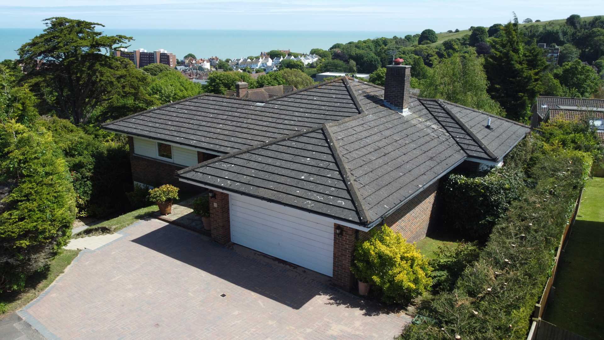 6 bedroom detached house for sale