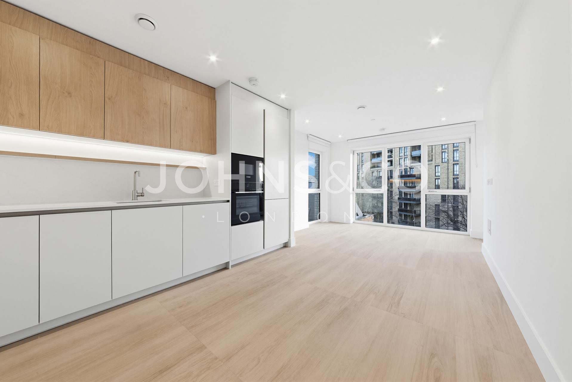 Flat 1710 Bow View Apartments 2, Maple Mews, London photo 5
