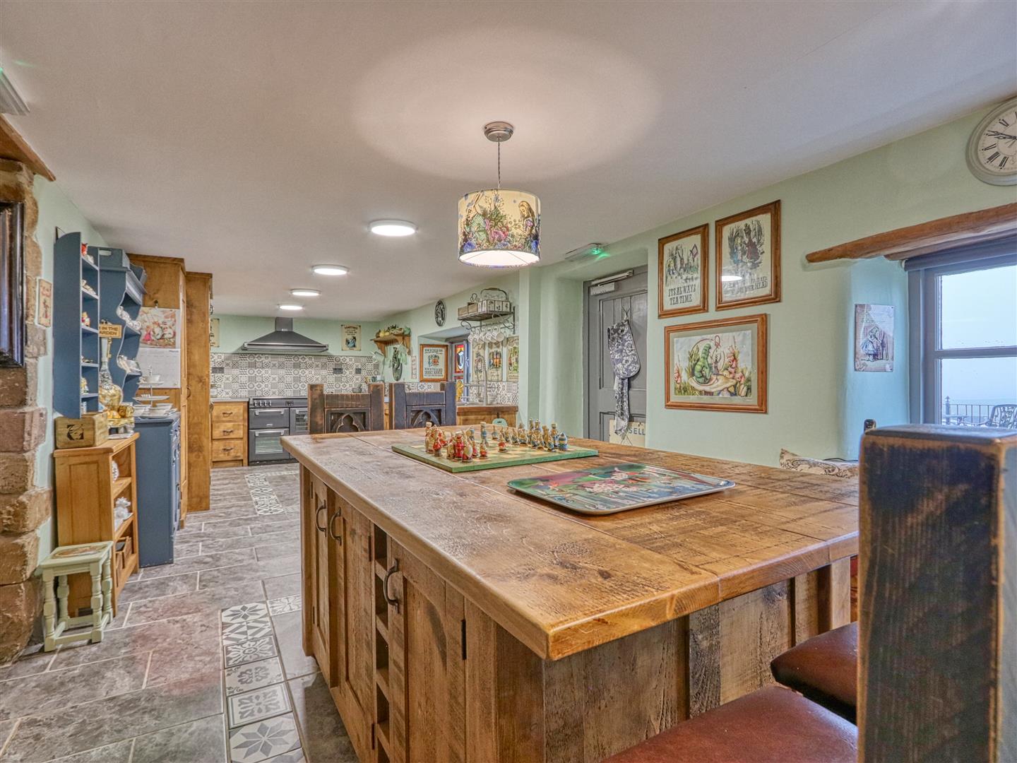 5 bedroom detached house for sale 0