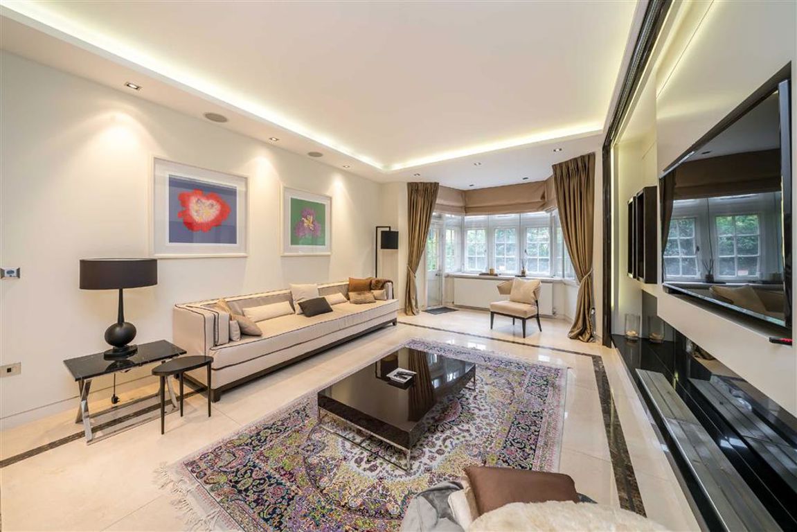 Flat 30, Parkside, Knightsbridge, London photo 2