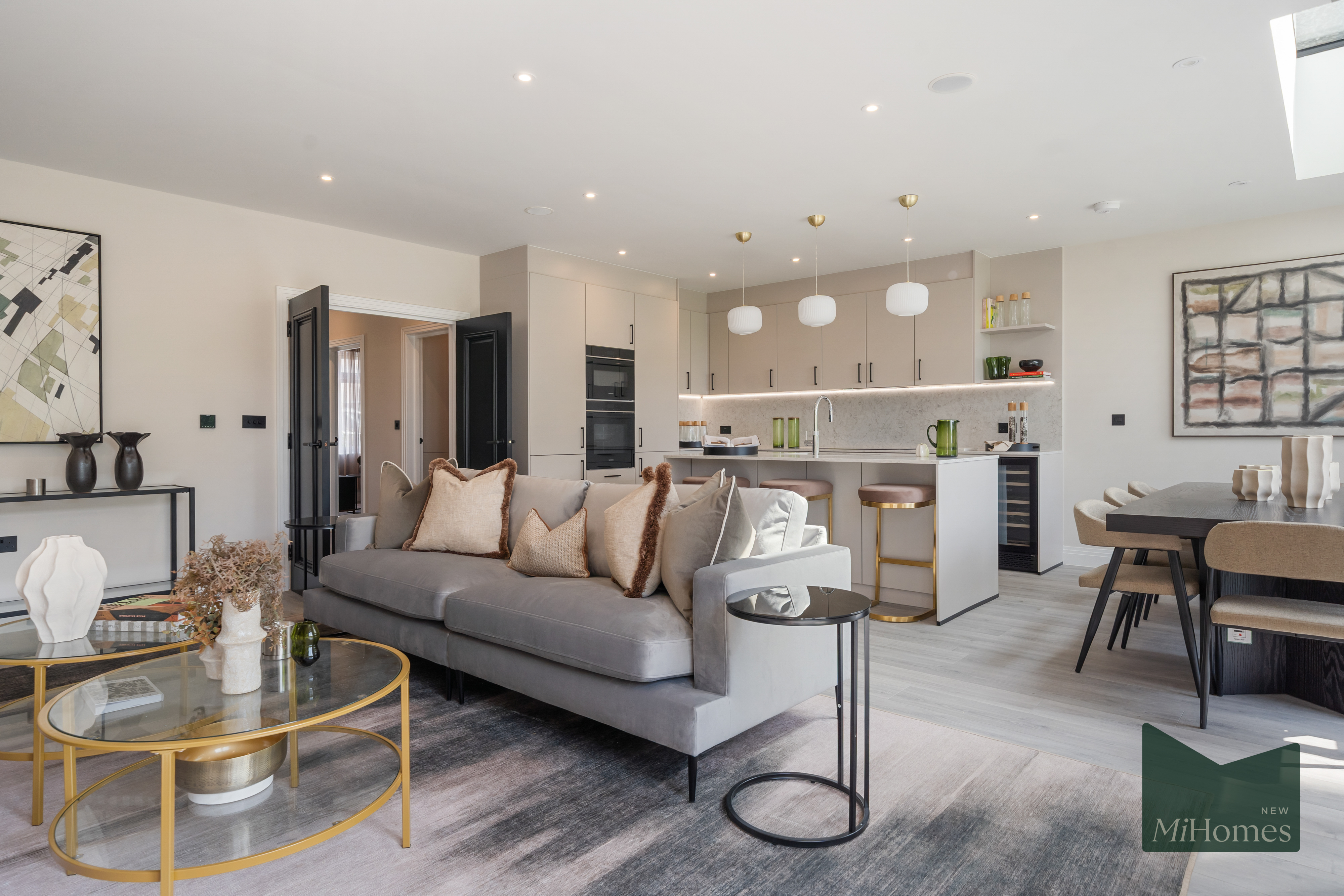 5 bedroom detached new house for sale 0