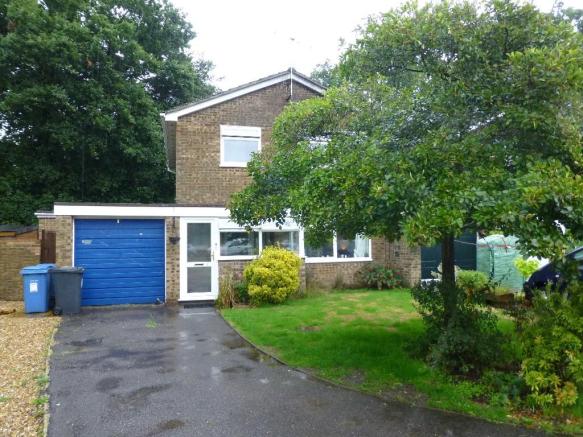 7, Newlands Close, Yateley photo 2