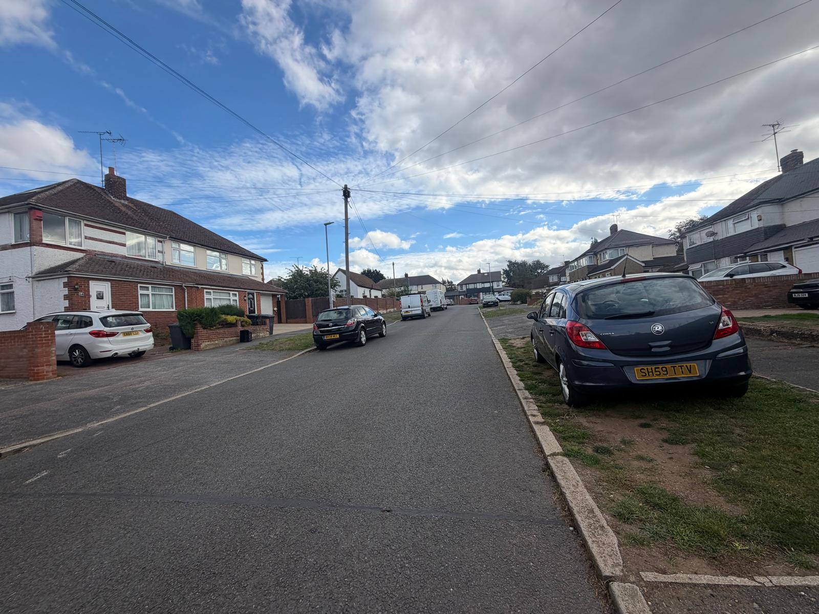 Orchard Way, Luton photo 2