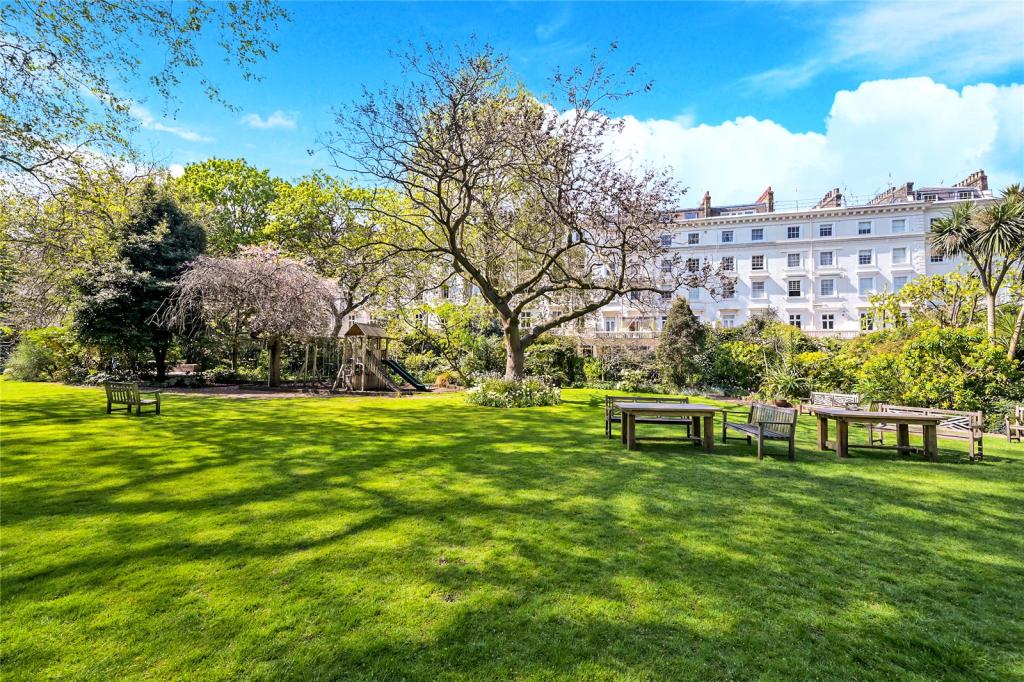 20, Eccleston Square, London photo 4