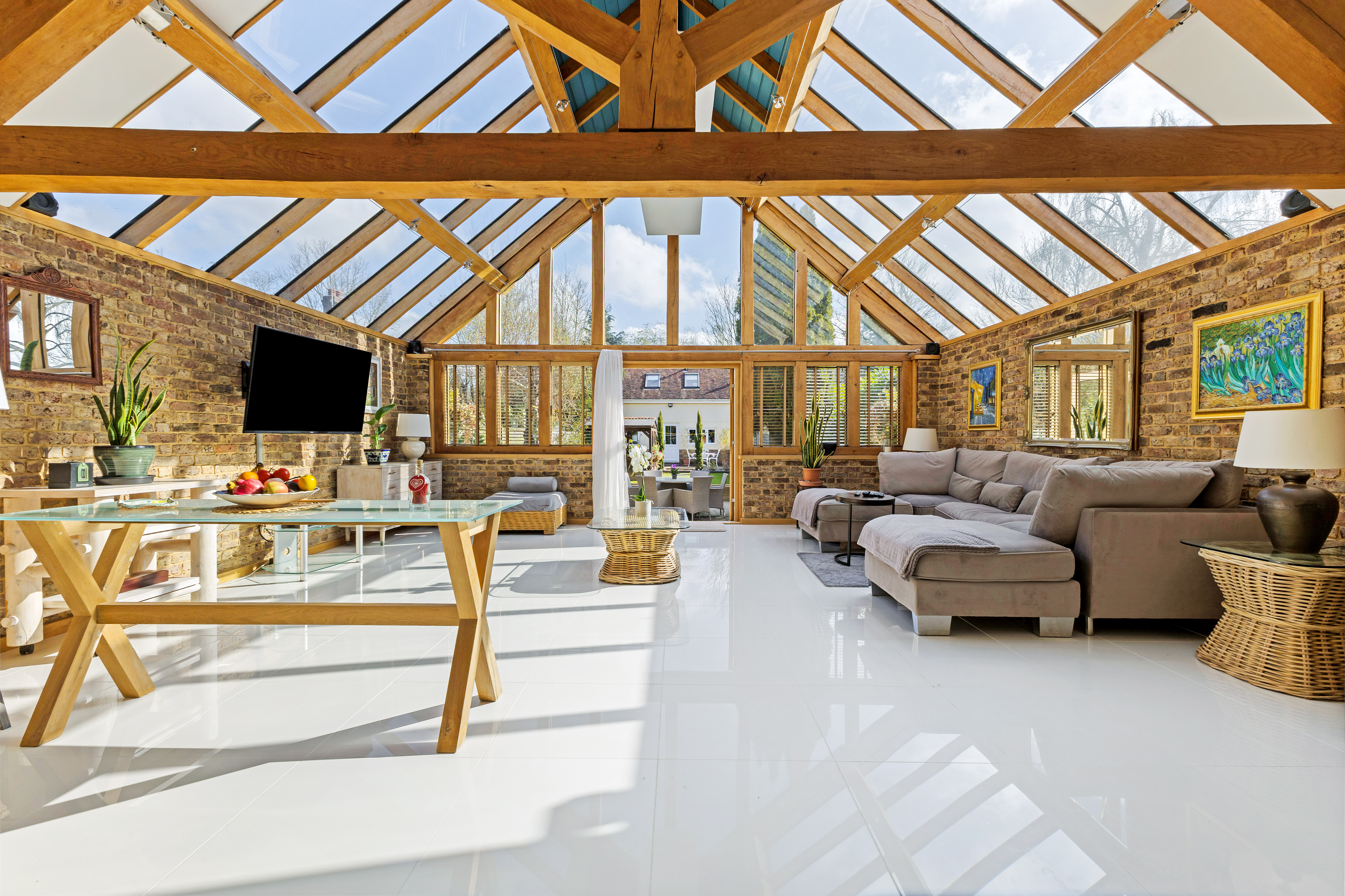 4 bedroom detached house for sale 0