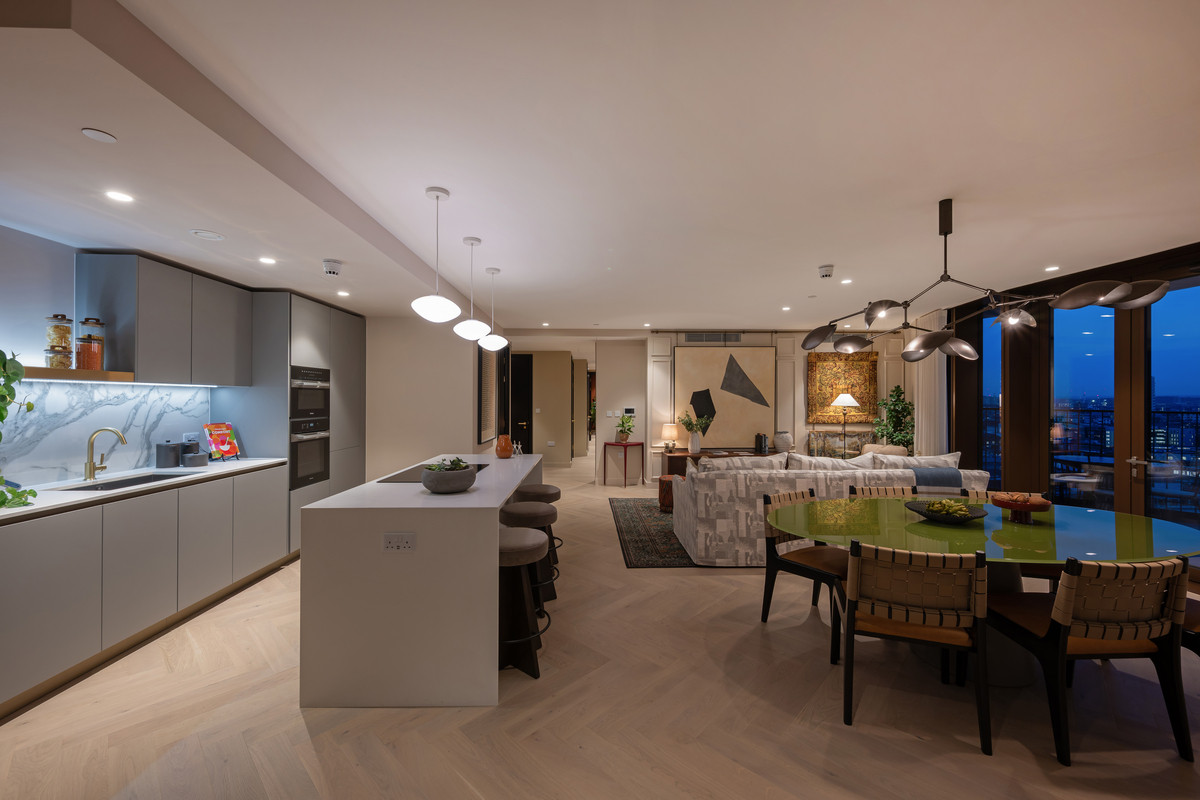 3 bedroom flat for sale 0