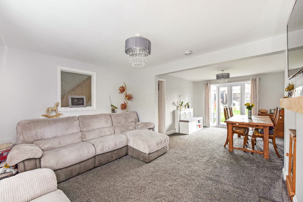 Photos of Tennyson Crescent, Waterlooville PO7 62808370 PrimeLocation