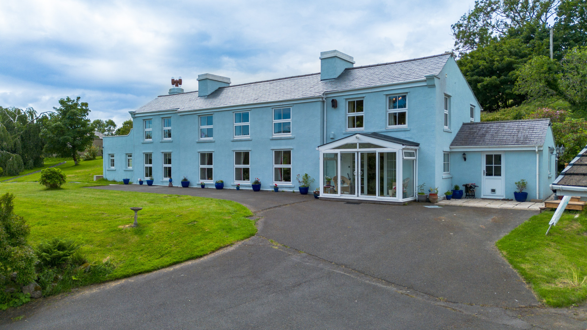 5 bedroom detached house for sale 0