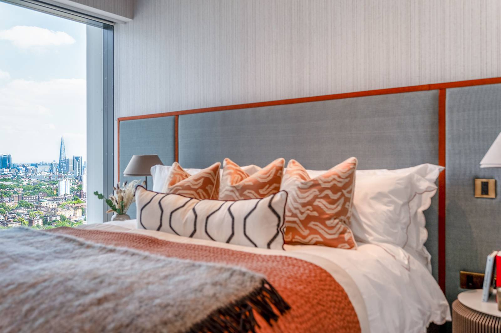 6 bedroom terraced house for sale