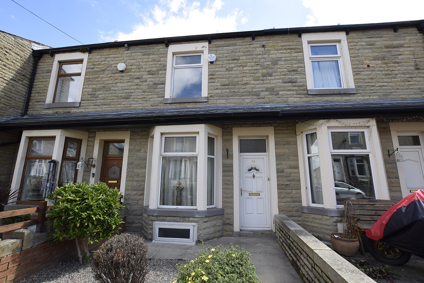 Free property report 74 Hollingreave Road, Burnley, BB11 2HT Chimnie