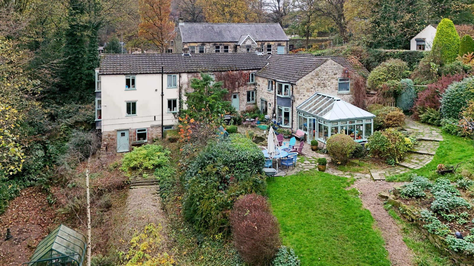 4 bedroom detached house for sale 0
