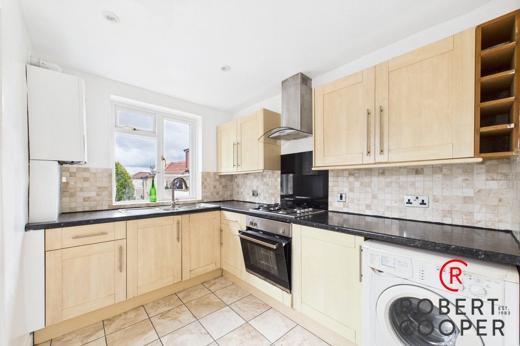 West End Road, Ruislip HA4 photo 3