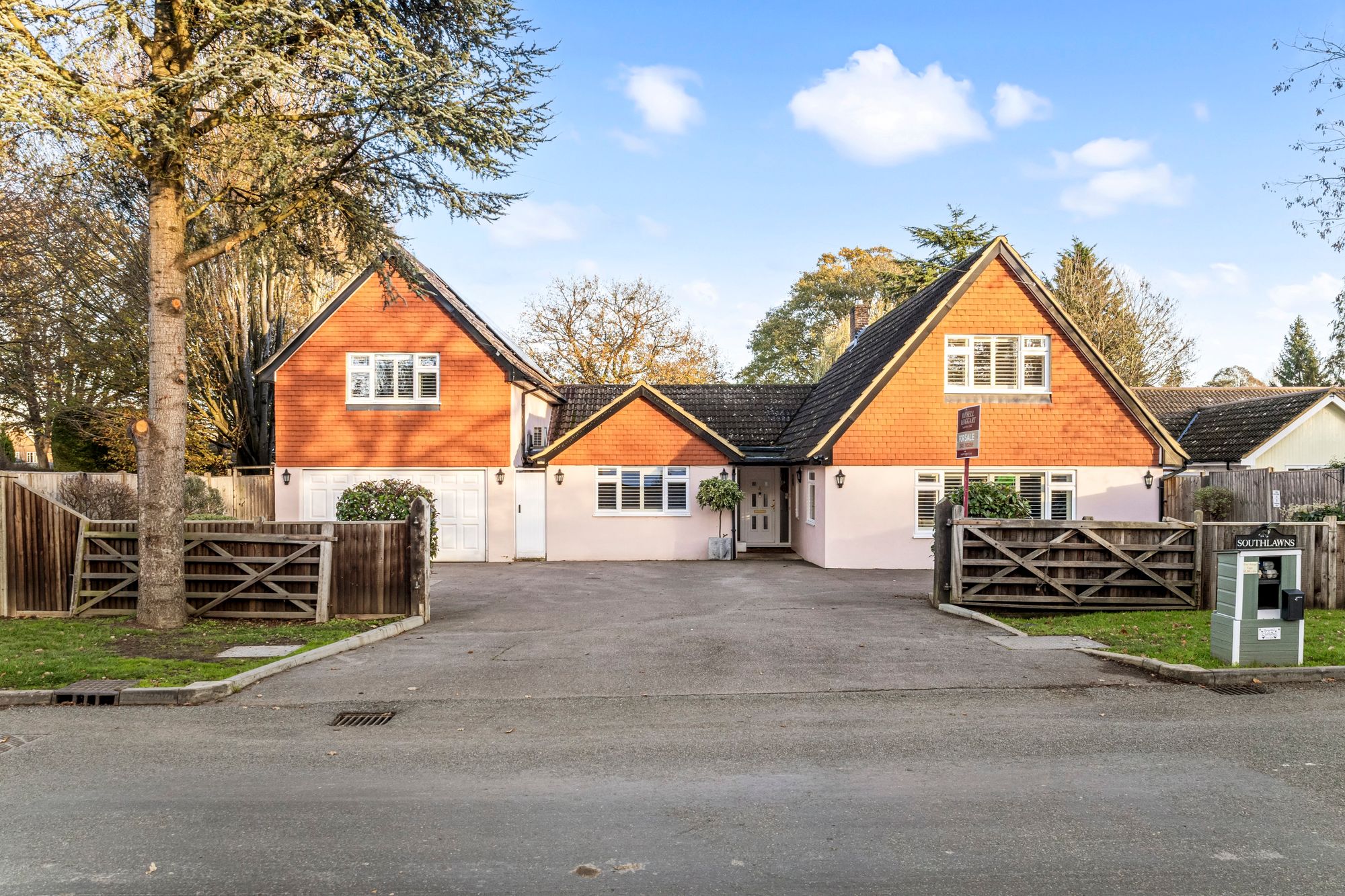 4 bedroom detached house for sale 0