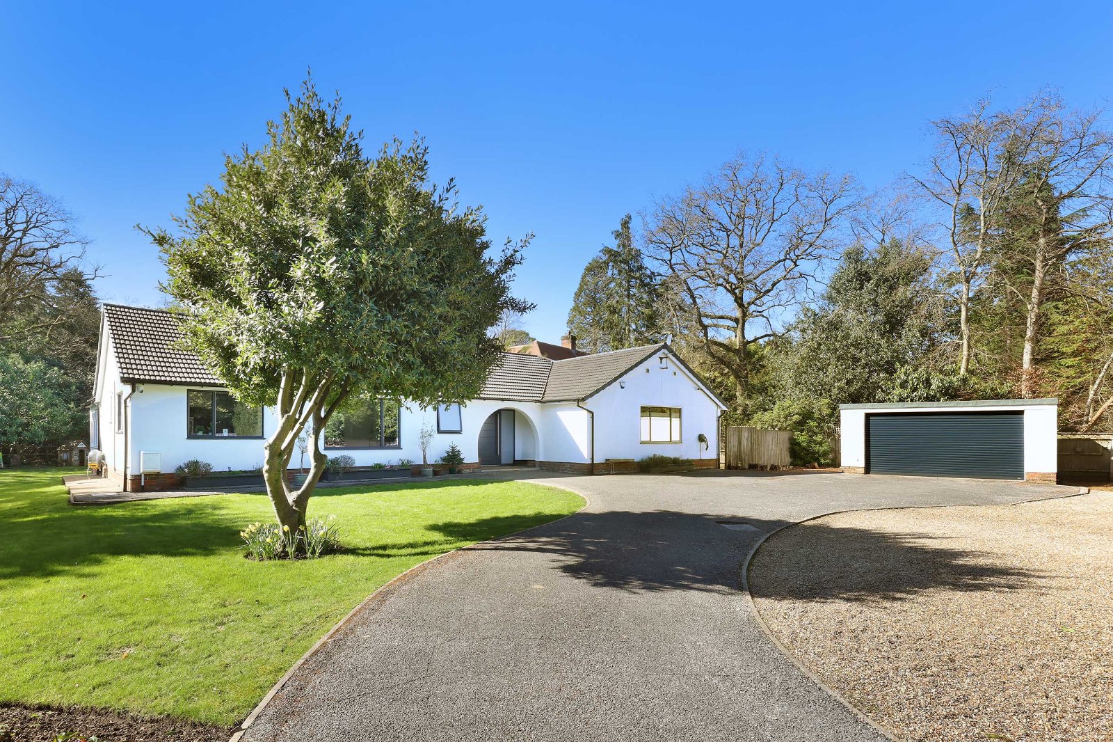 5 bedroom bungalow for sale 0
