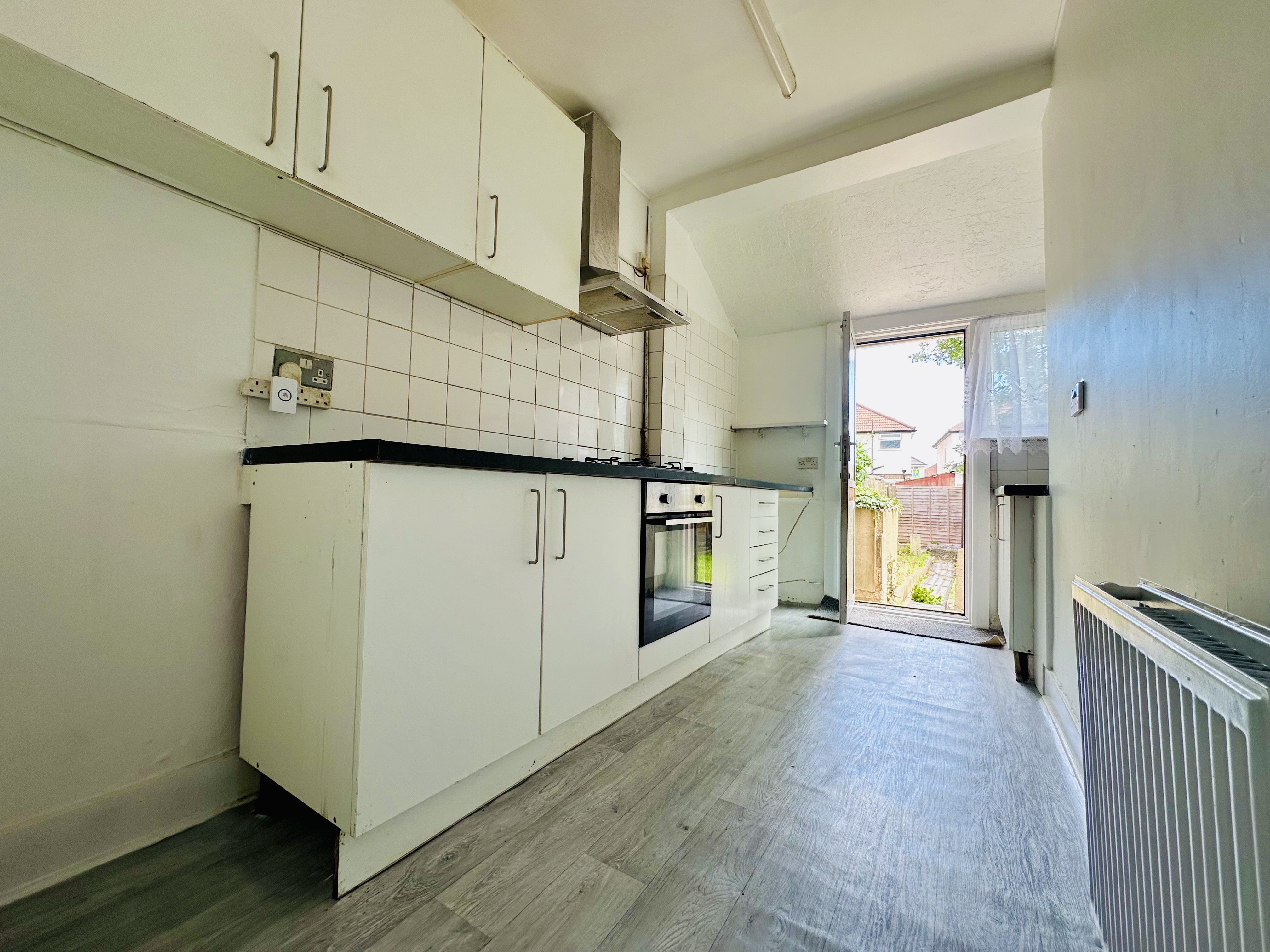 DUM, Blossom Close, Dagenham photo 5
