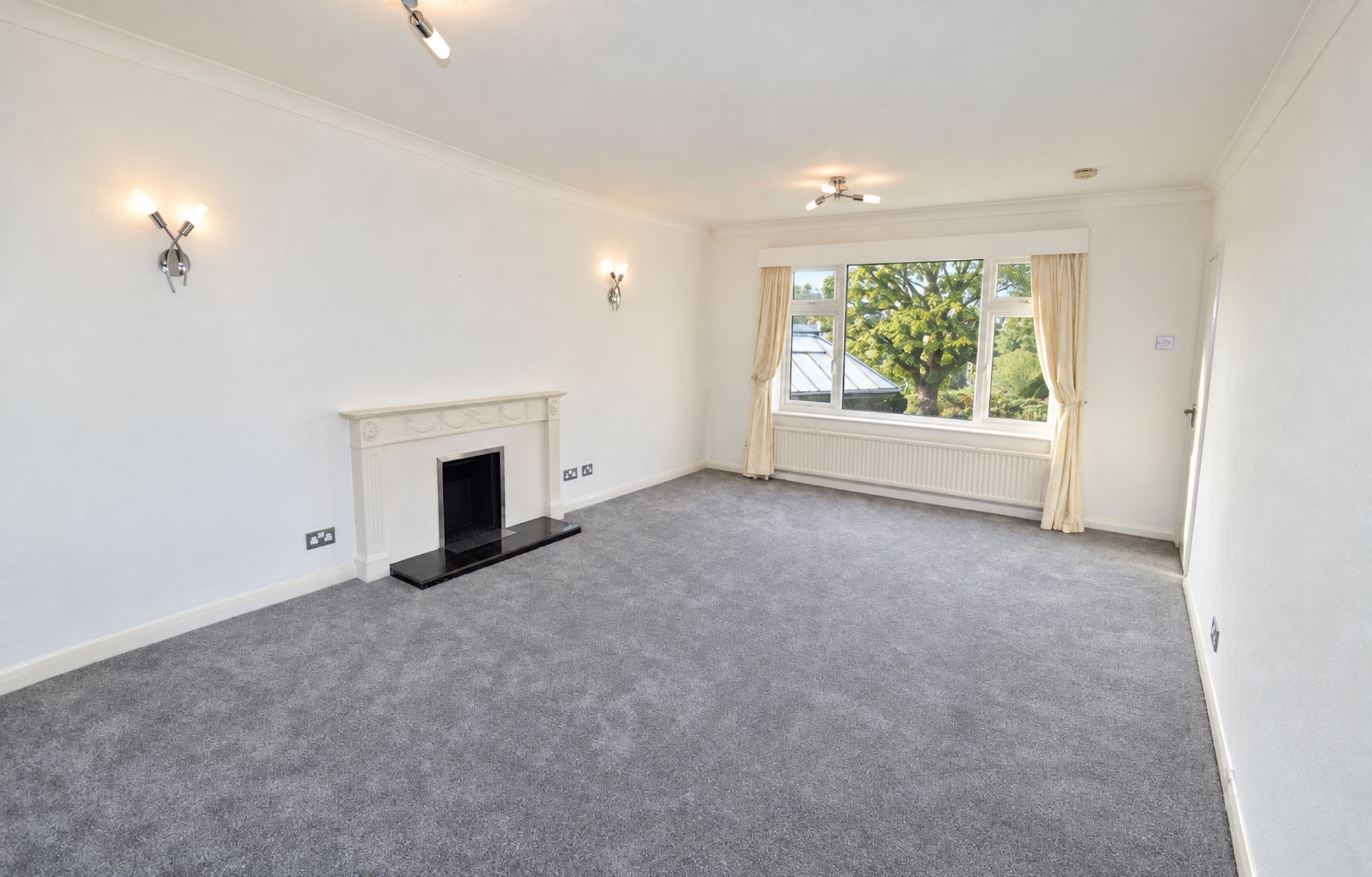 490 Manford Way, London photo 4