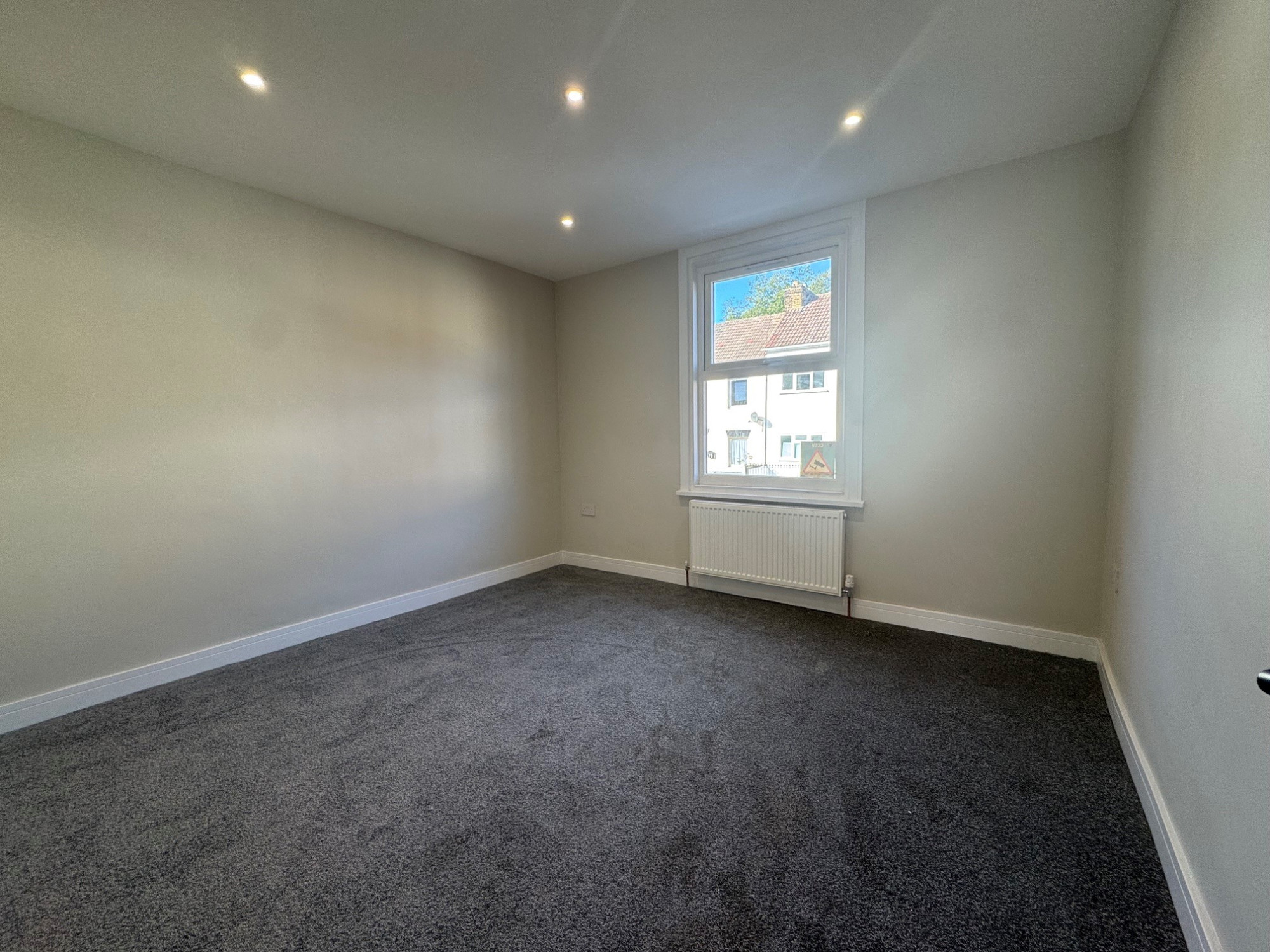 73, King Street, Gillingham photo 2
