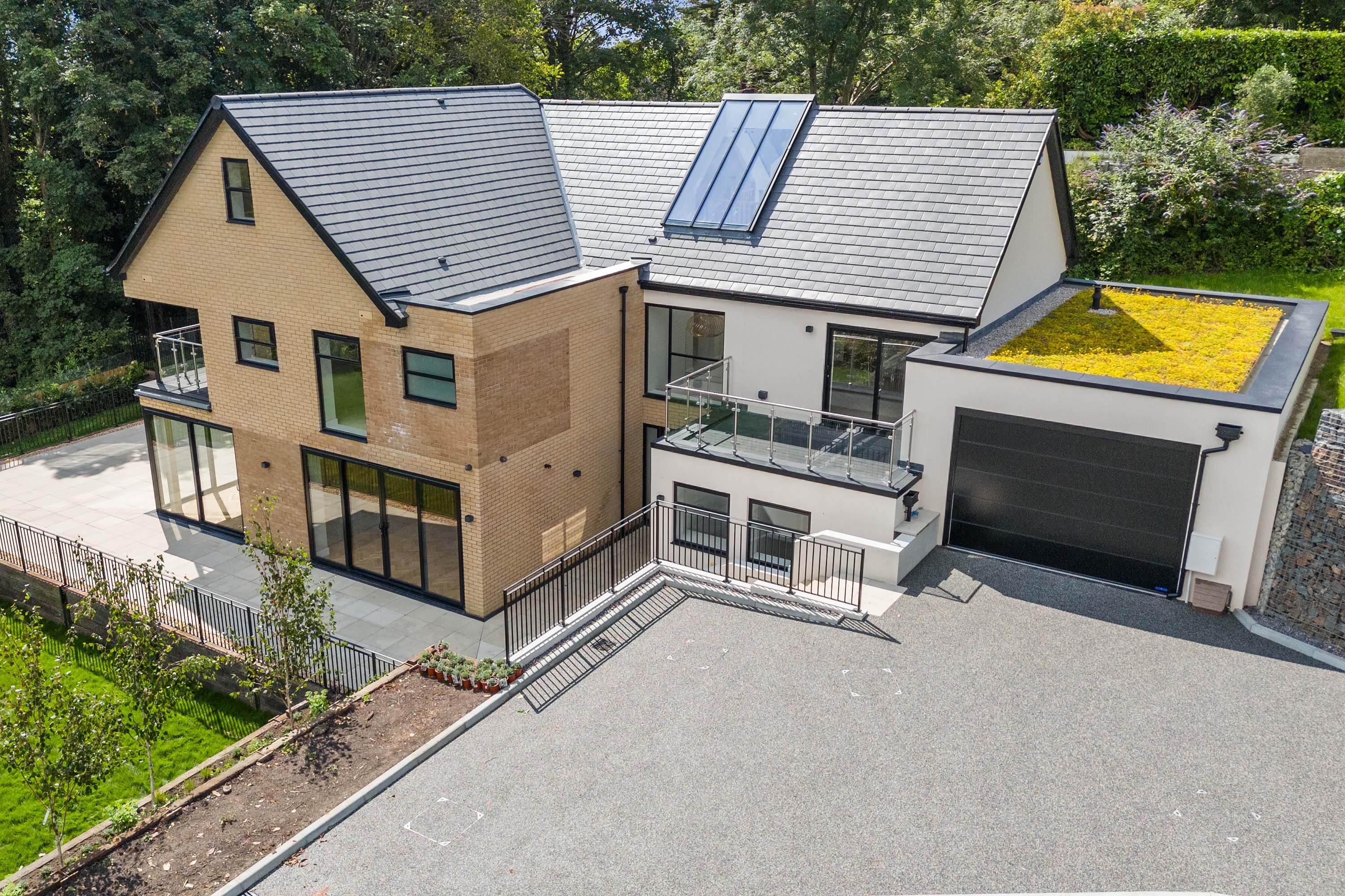 5 bedroom detached new house for sale 0