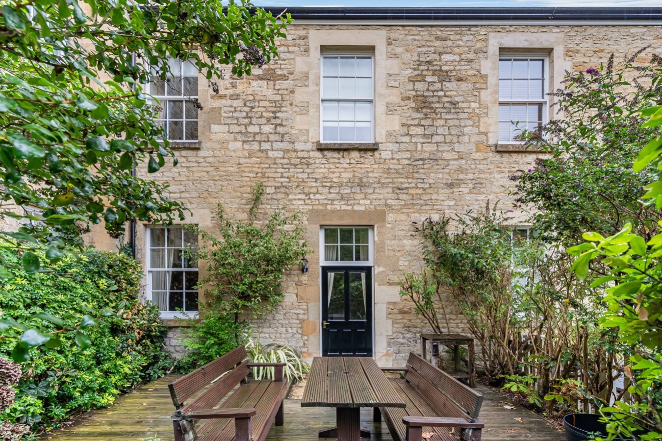 43, St. Georges Manor Mandelbrote Drive, Oxford photo 2