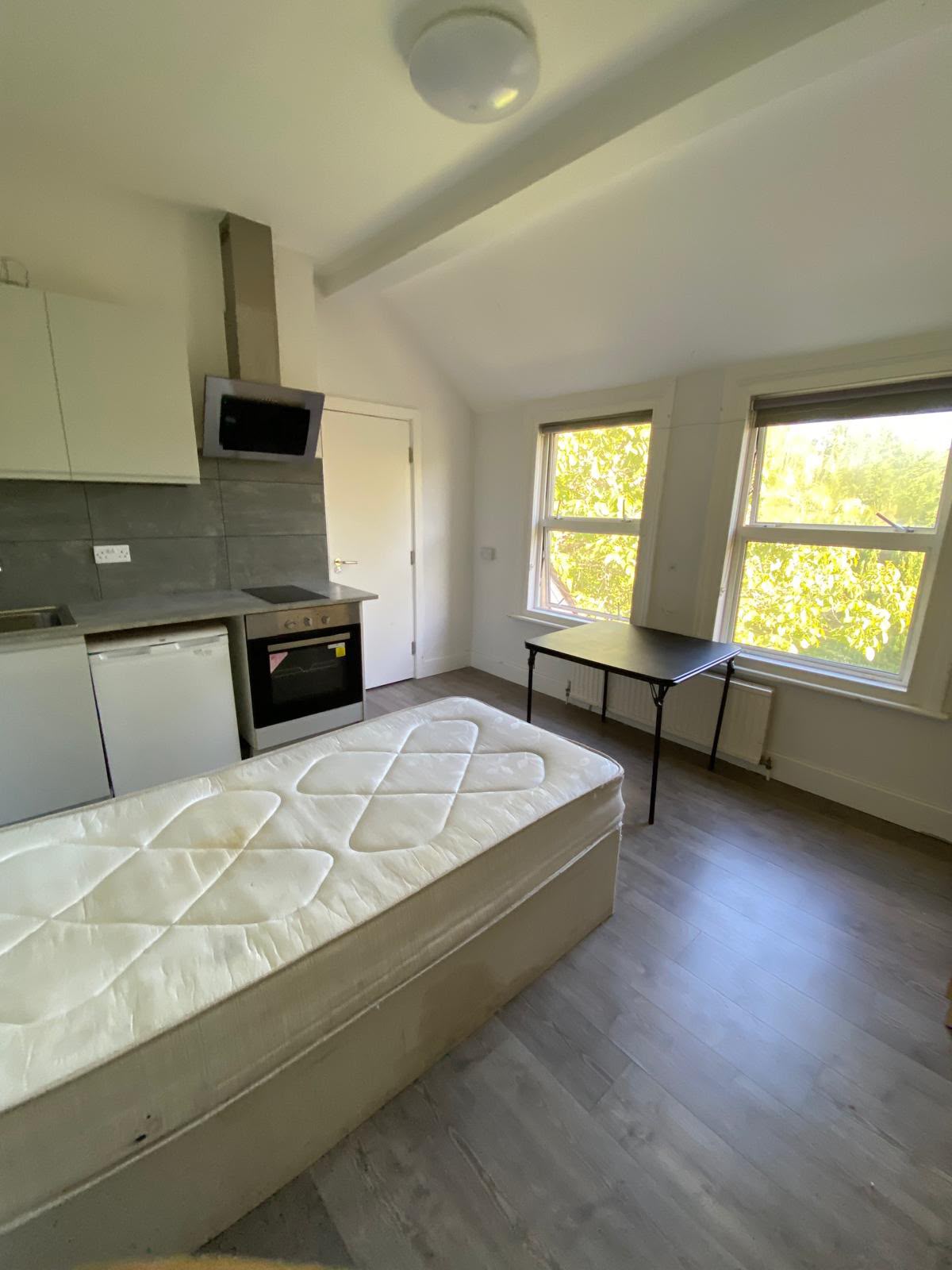 Woodcote Road, Sutton, London photo 5