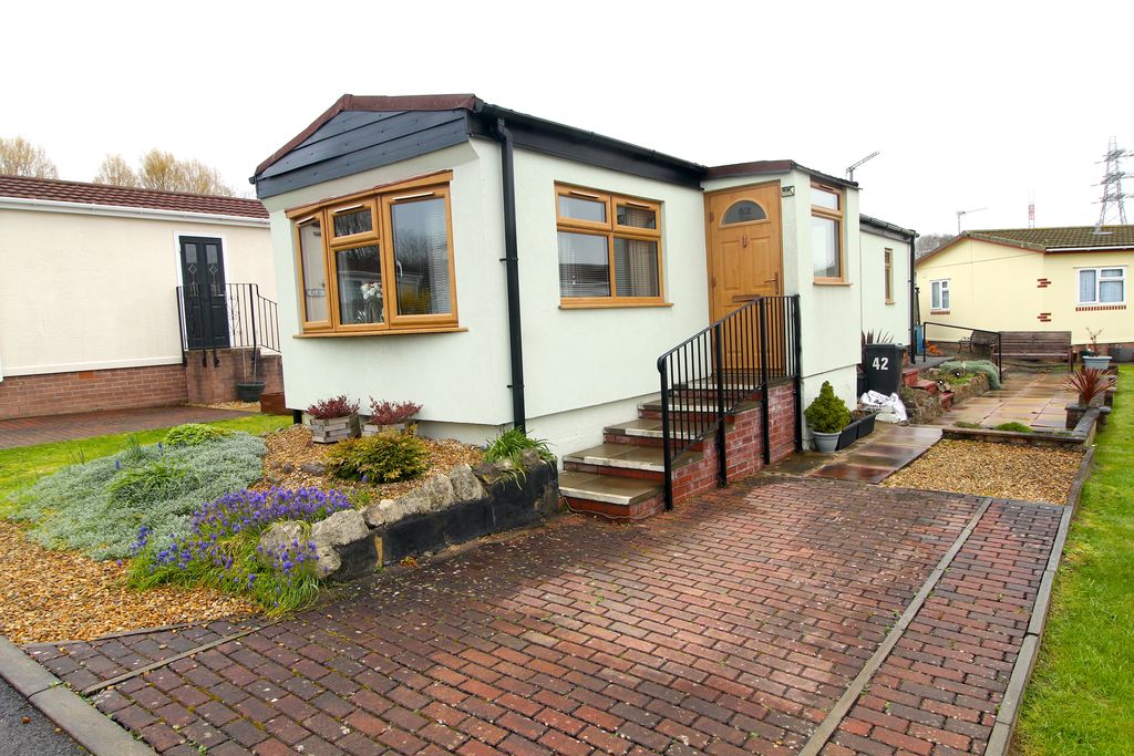 2-bed caravan on 42, Woodlands Park, Bristol, £159,995