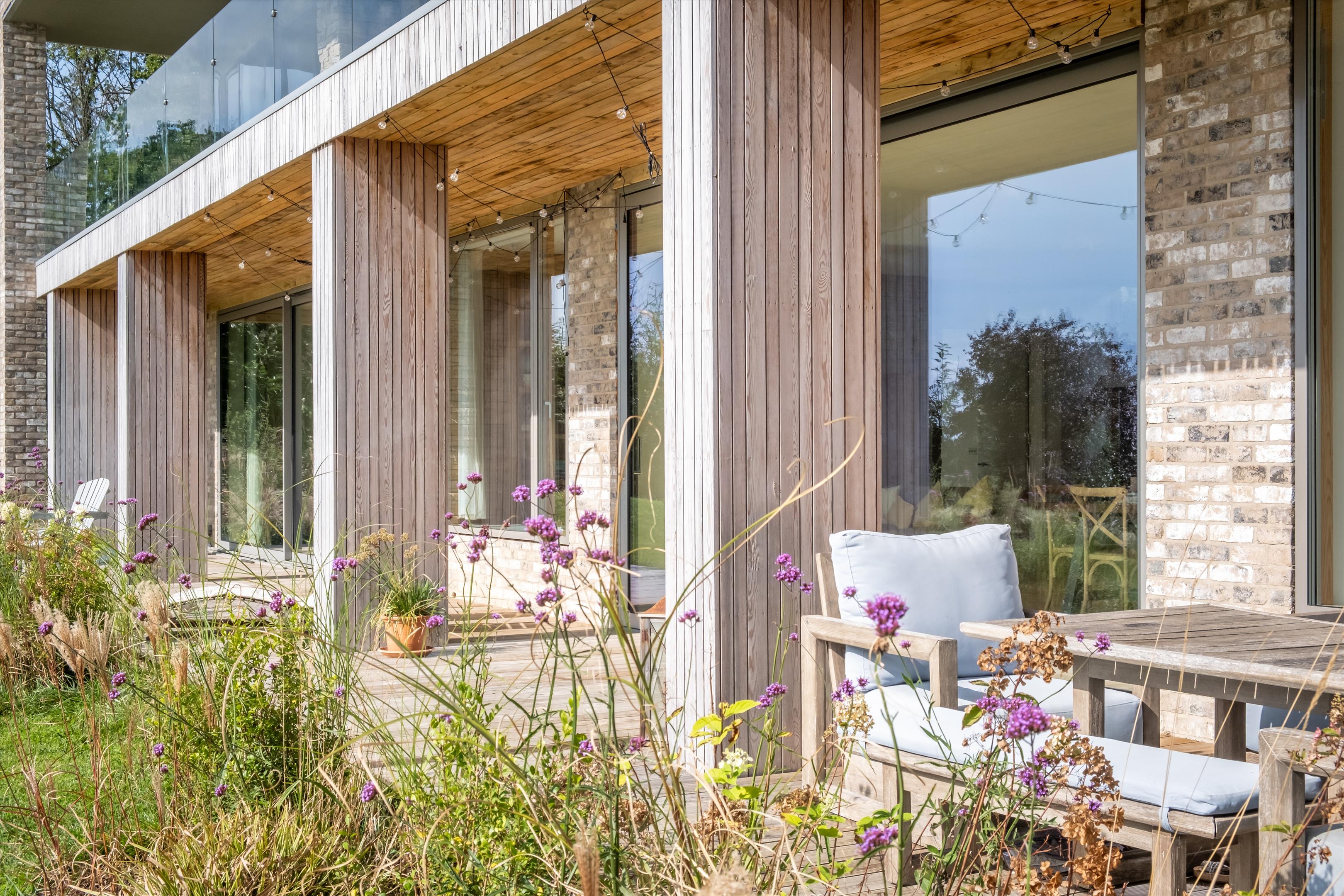 Photos of Summerfield Lane, Frensham, Farnham, Surrey GU10. 65771909