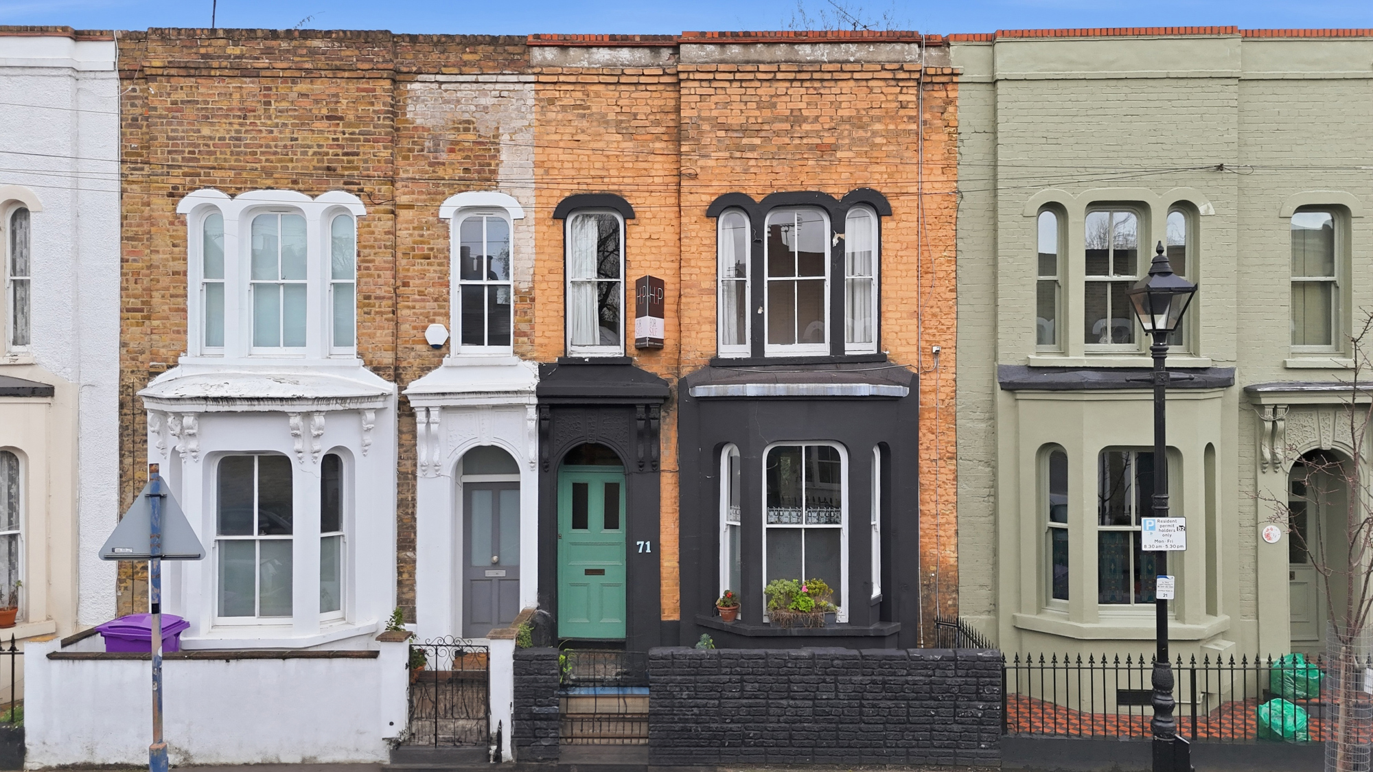 3 bedroom terraced house for sale 0