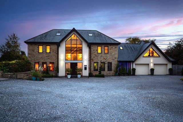 3 bedroom flat for sale in London