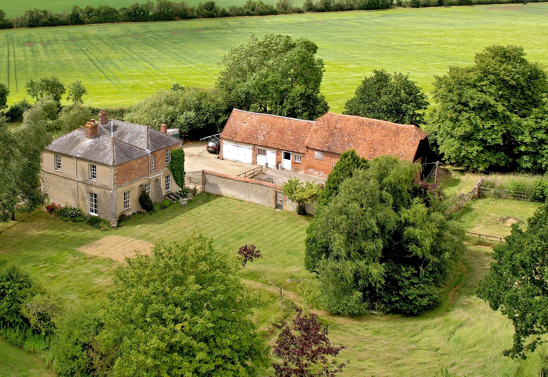 4 bedroom detached house for sale 0