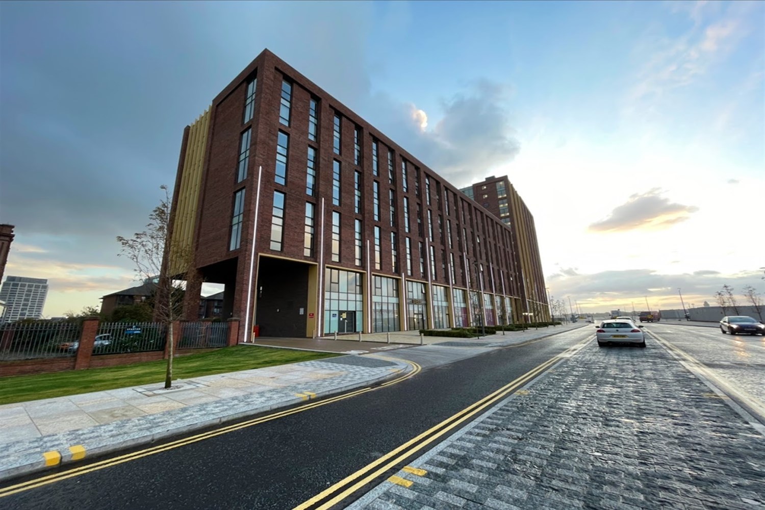 Apartment 306 Quay Central, 9 Jesse Hartley Way, Liverpool photo 2