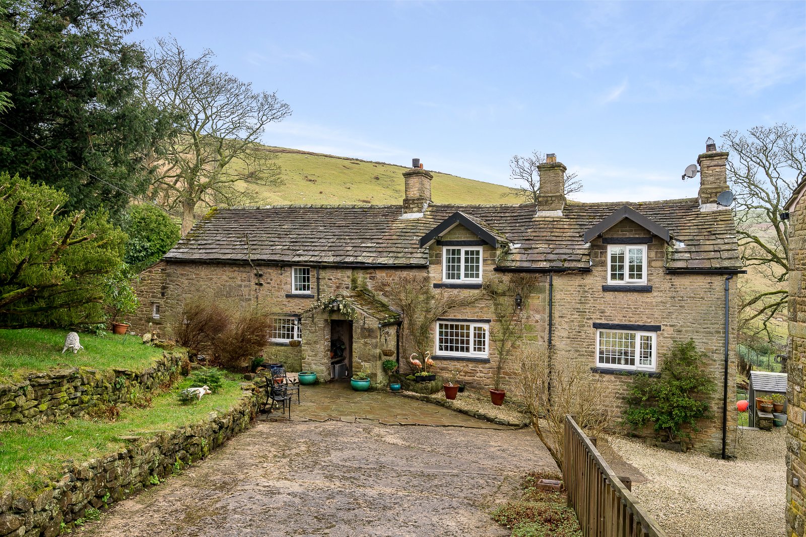 4 bedroom terraced house for sale