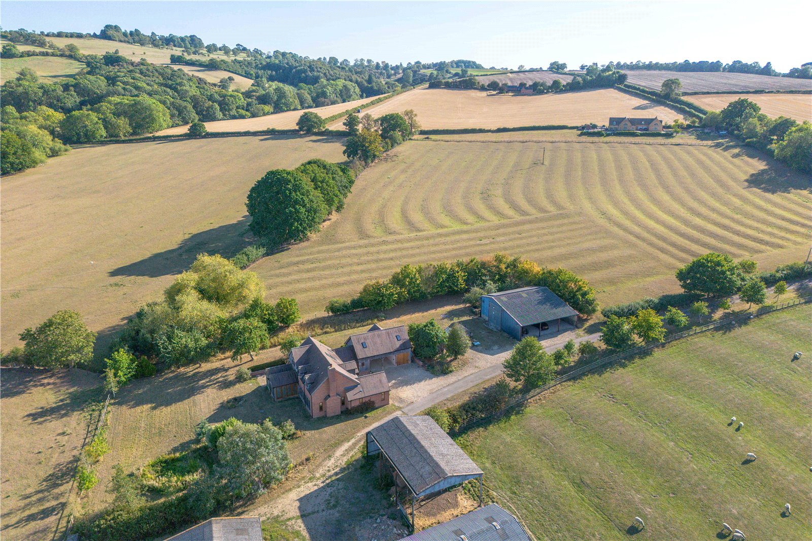 4 bedroom detached house for sale 0