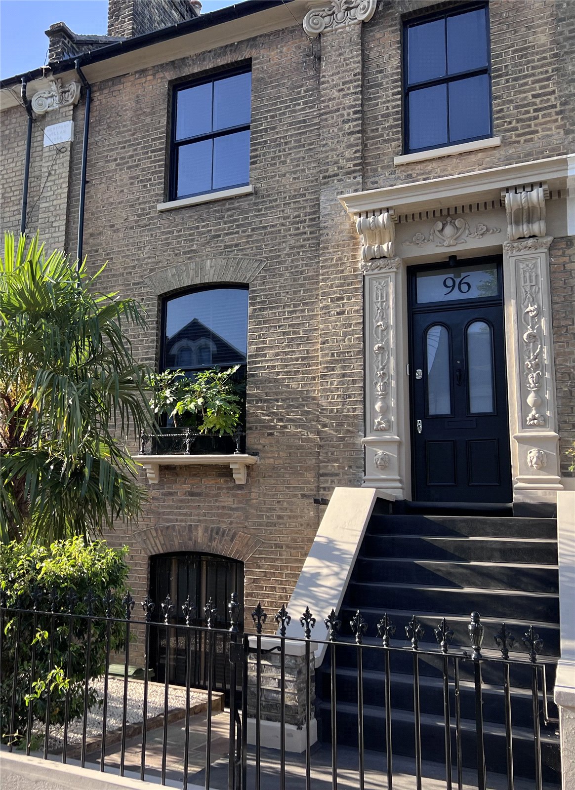 4 bedroom terraced house for sale 0