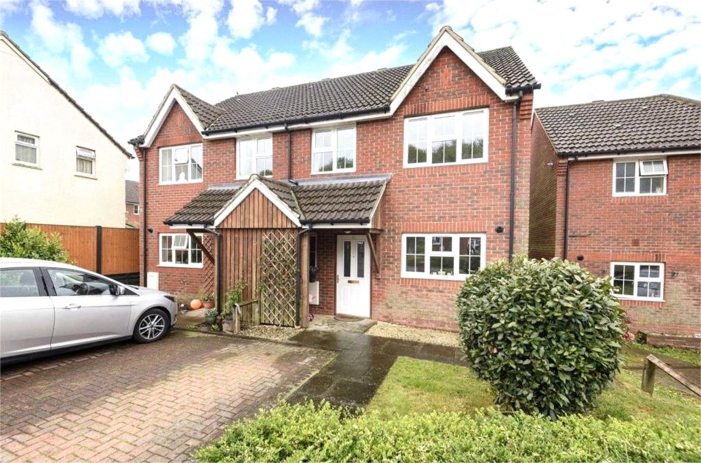 85, Nappers Wood, Haslemere photo 3