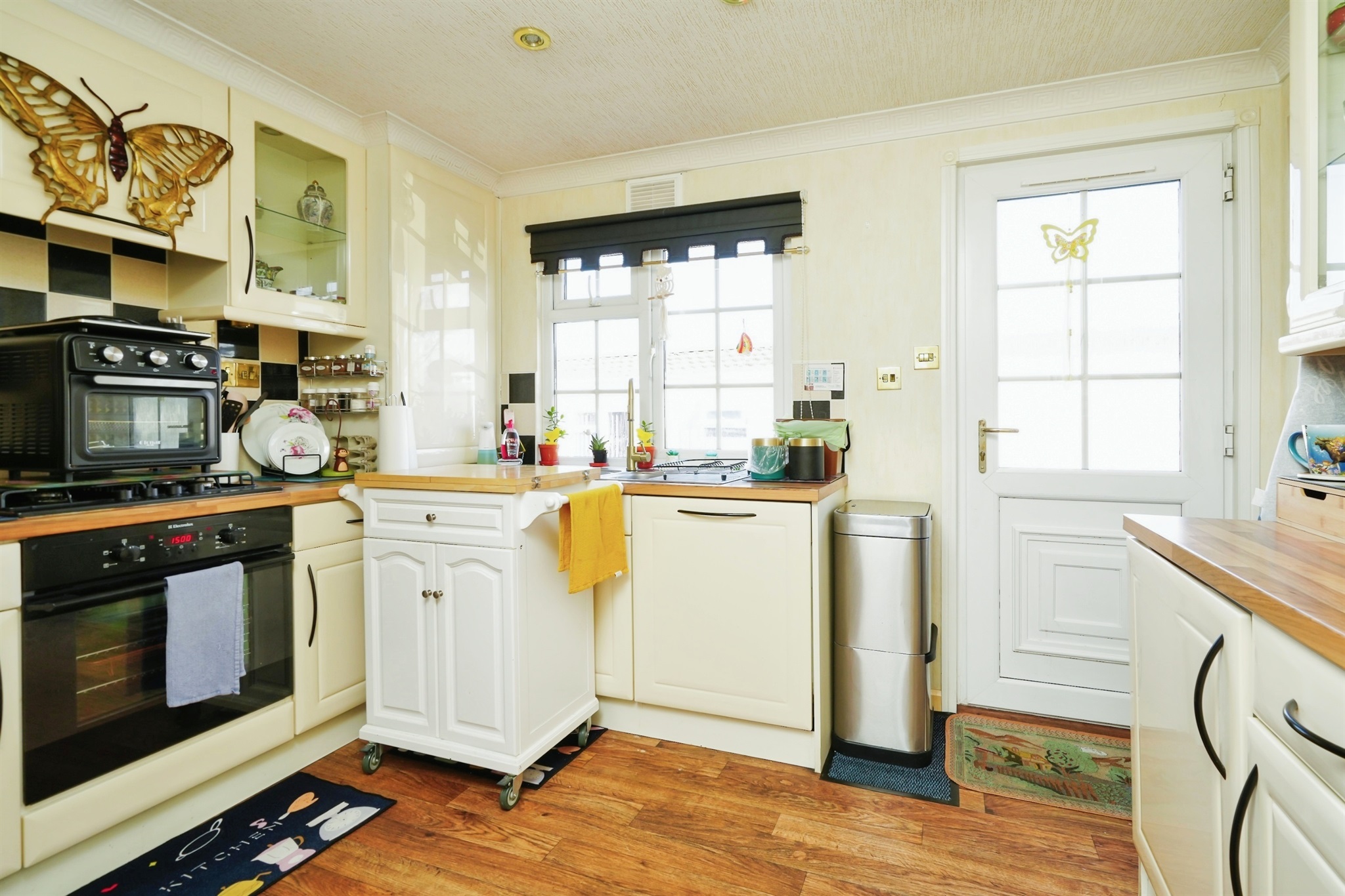 23, Heyford Leys, Bicester photo 4