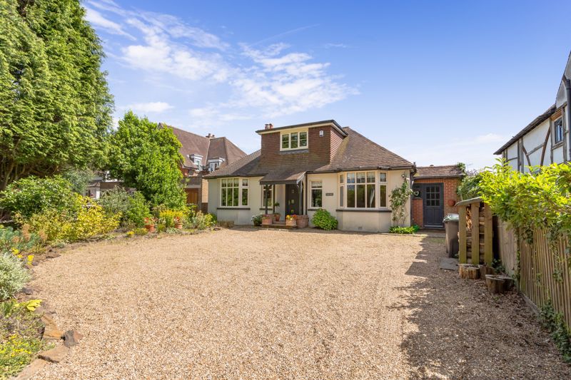 Free property report 230 Holtye Road, East Grinstead, RH19 3EY Chimnie