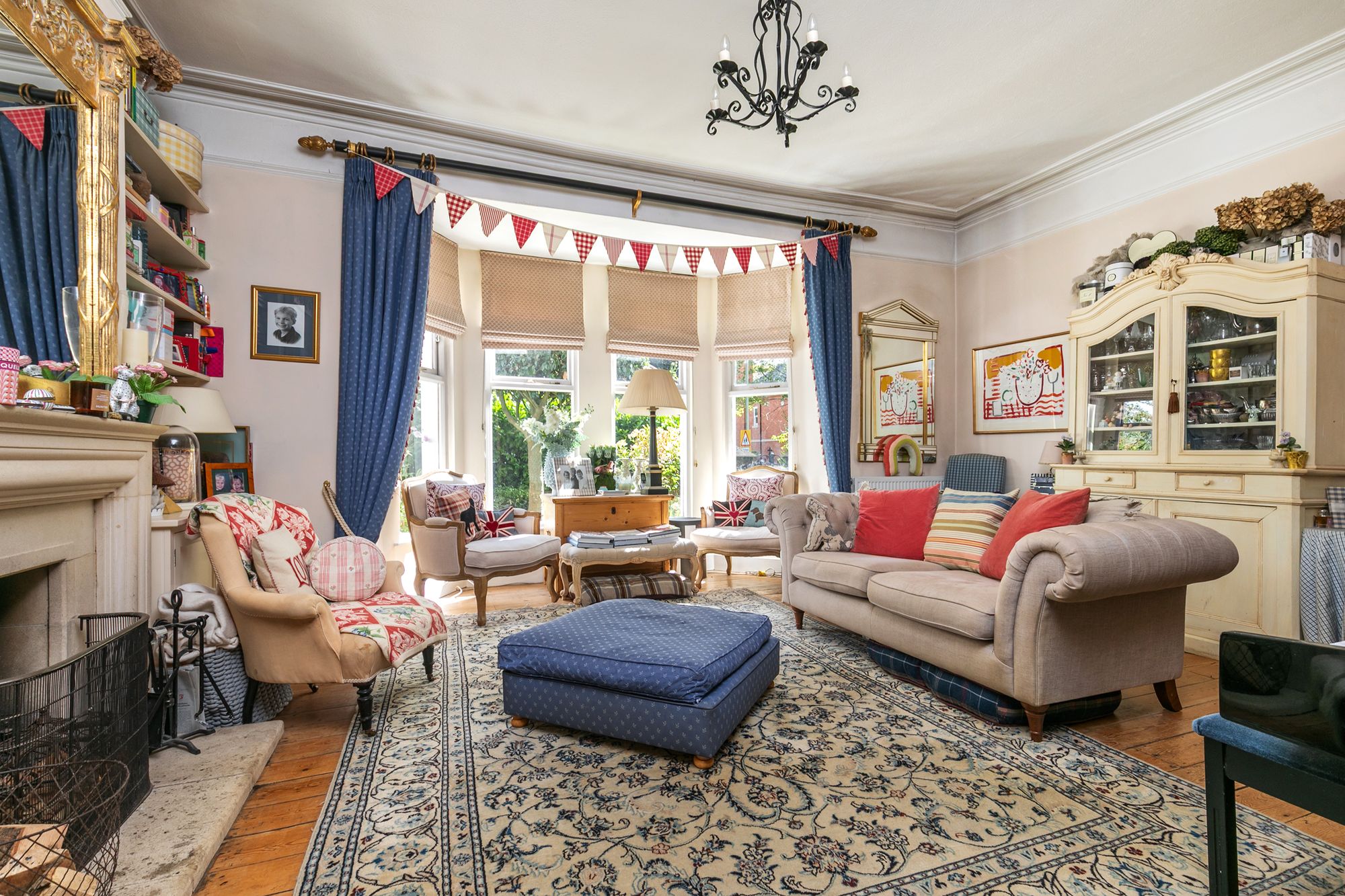 5 bedroom semi-detached house for sale 0