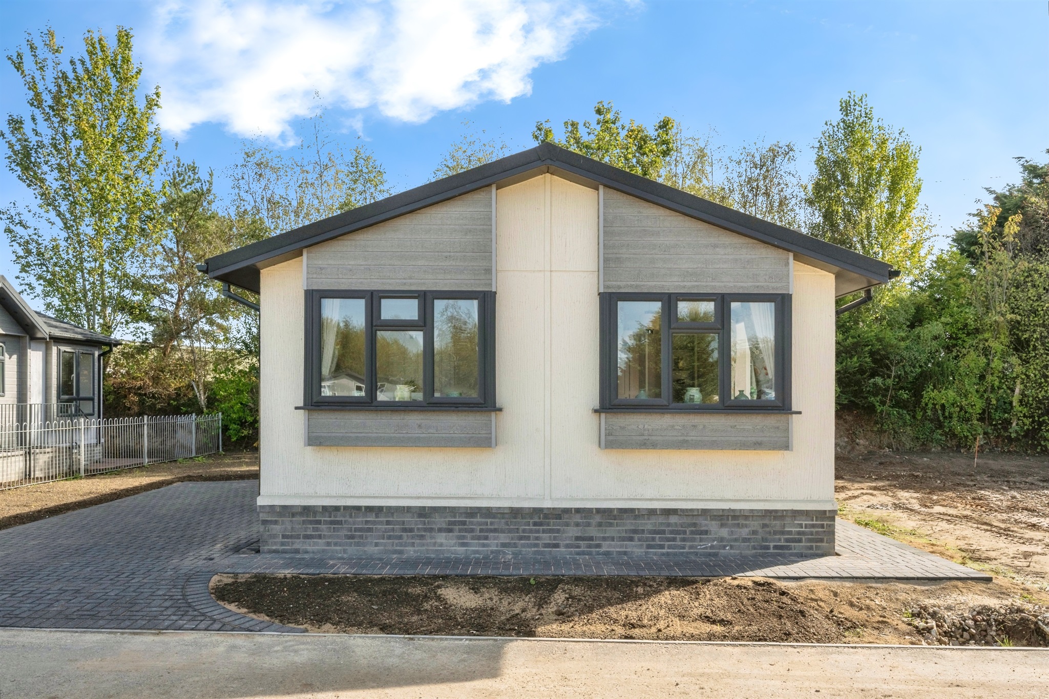 Image, Lindholme Retreat, Sandtoft Road, Doncaster photo 2