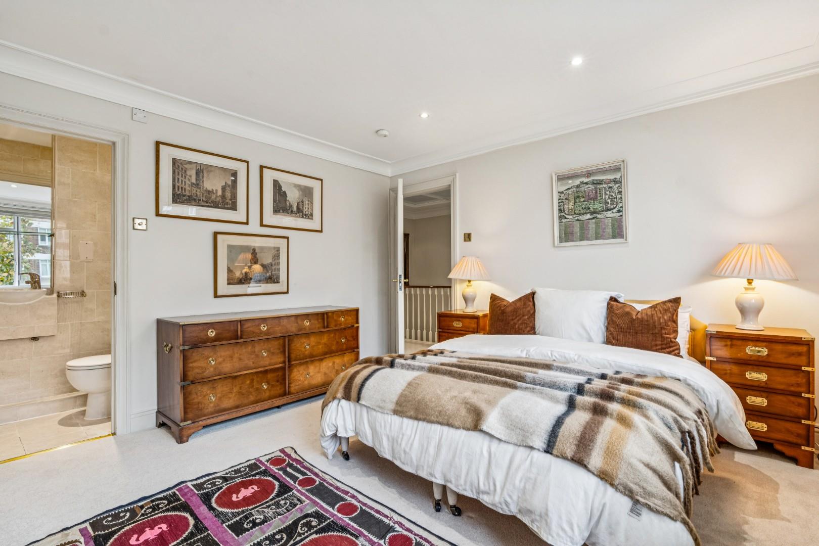 5 bedroom flat for sale 0