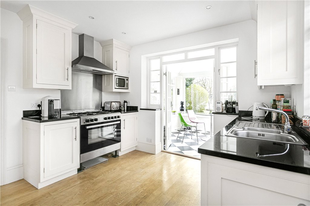 4 bedroom detached house for sale 0