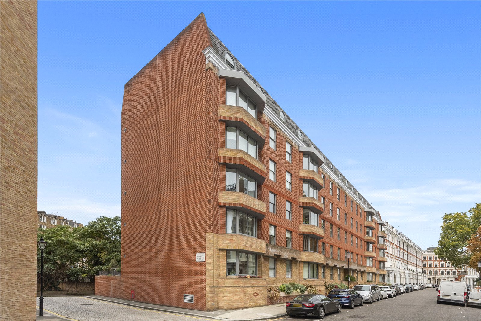 3 bedroom flat for sale 0