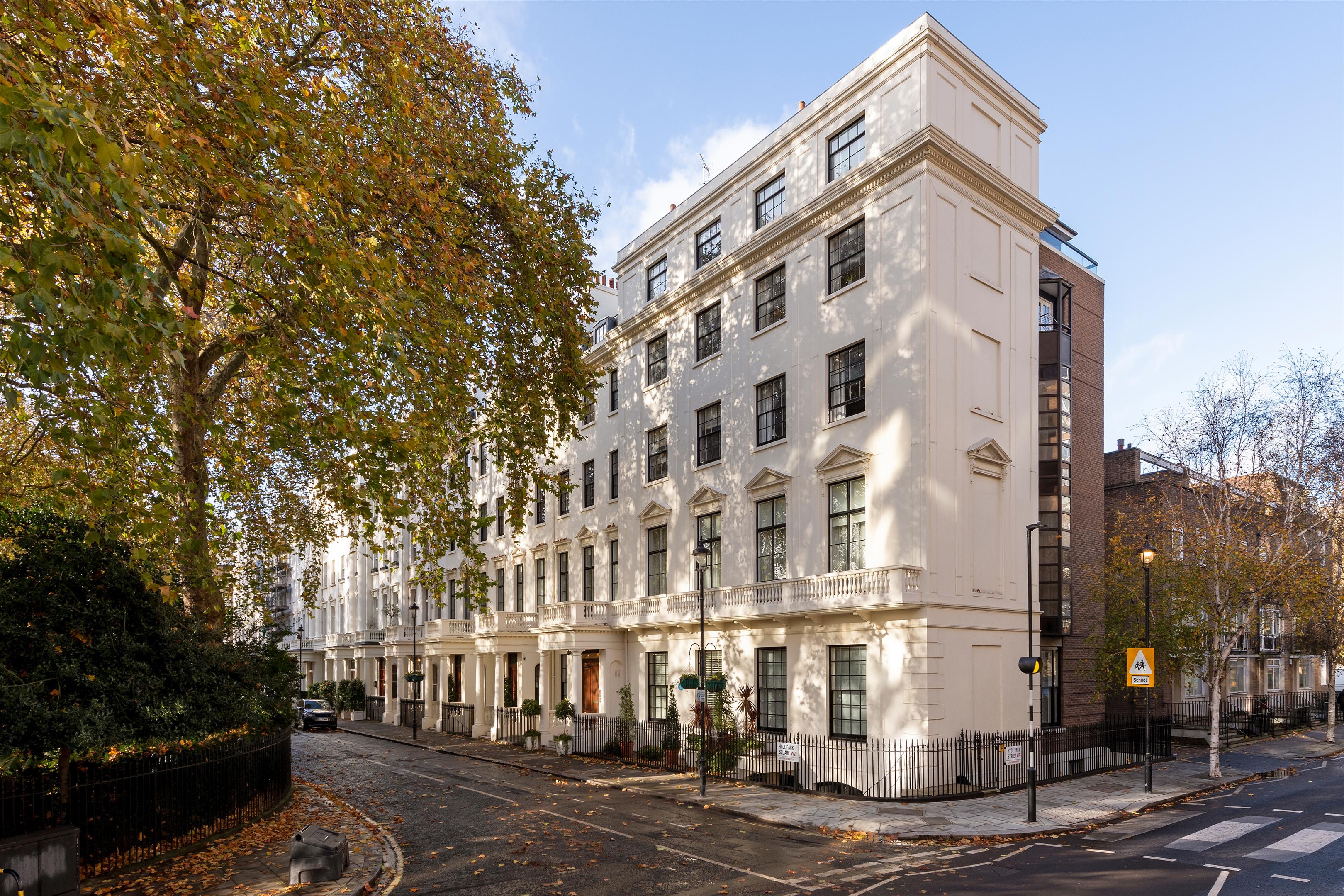 4 bedroom flat for sale 0