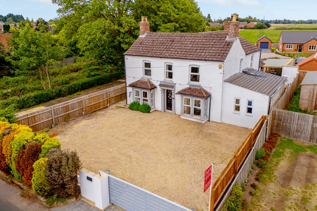 4-bed house on The Mulberries, Church Gate, Spalding, £350,000