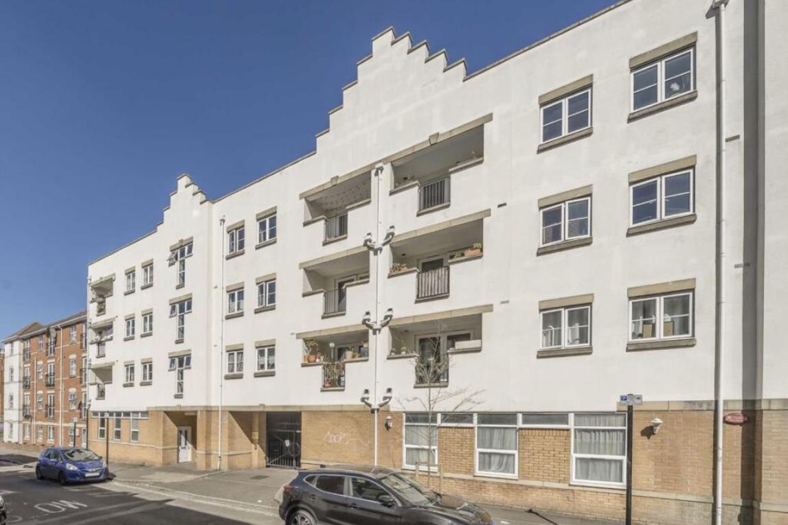 Flat 6, 23, Morrish Road, London photo 2