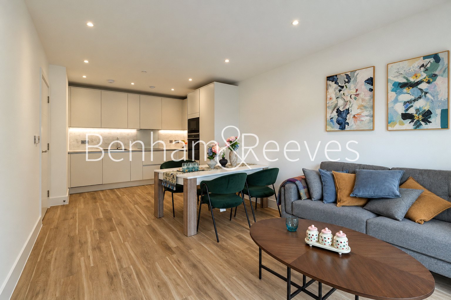 Flat 31, Watsonia Court, 3, Westray Drive, London photo 2