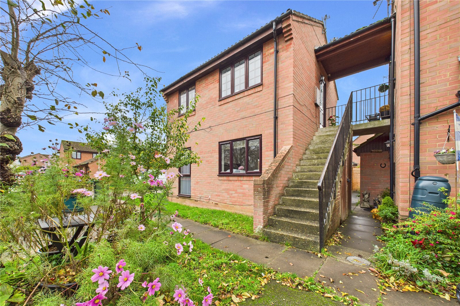 1-bed flat on 4, Alderfield Close, Reading, £170,000