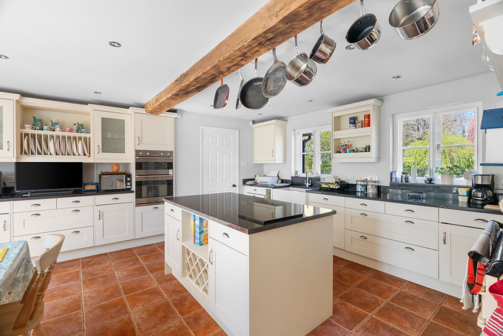 5 bedroom detached house for sale 0