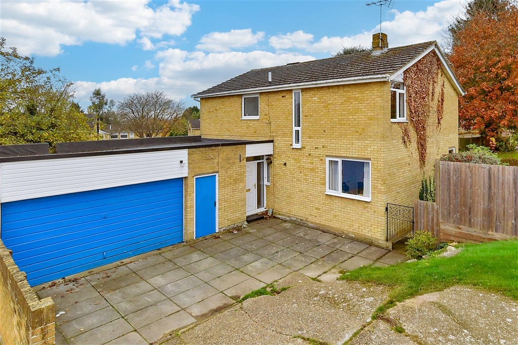 4-bed detached on The Orpines Wateringbury, Maidstone, £575,000