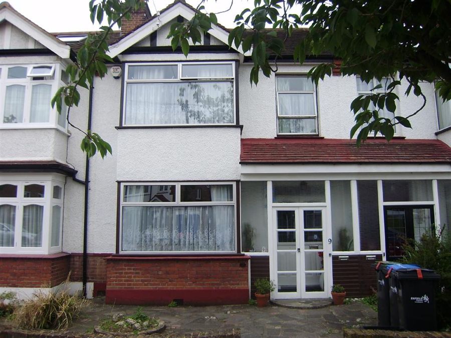 Free property report 9 Monastery Gardens, Enfield, EN2 0AD Chimnie