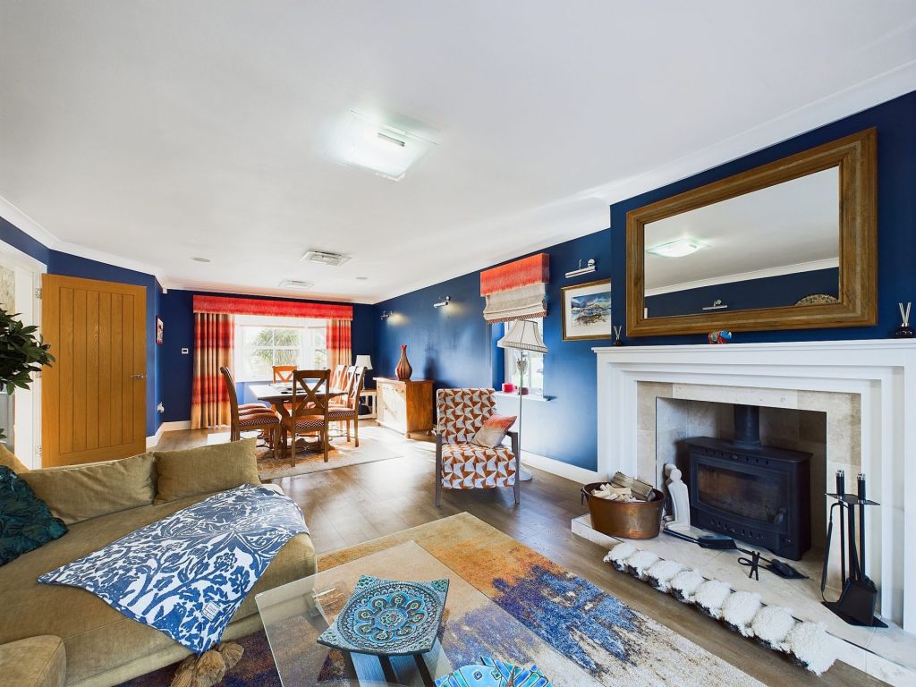 Provence House, 2 Carr Hill Ridge, Whitby photo 3